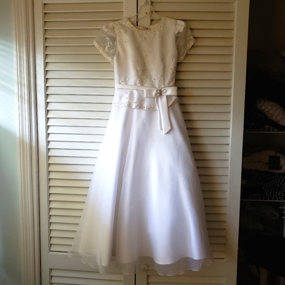 Communication Dress and head piece